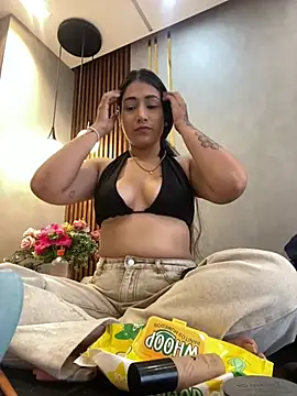 Hana-Parker online show from May 13, 8:06 pm