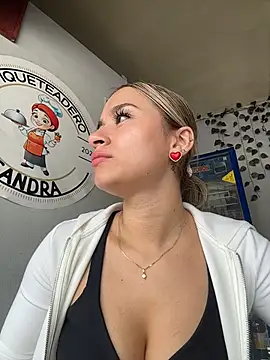 Snapshot of AmyRusso chatting on July 15, 6:02 pm AmyRusso online show from July 15, 6:02 pm