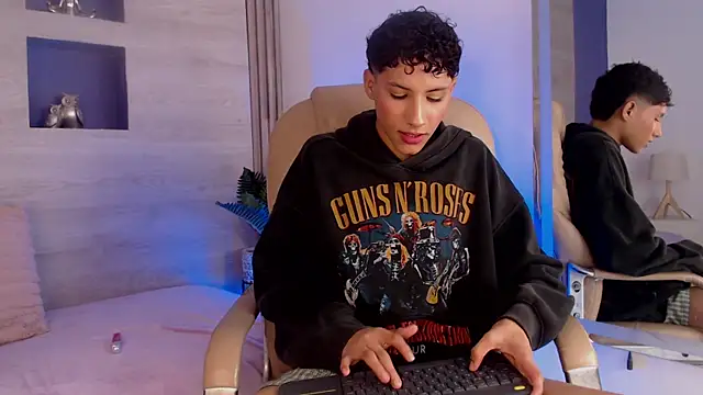 Velvet An online show from May 1, 3:22 am