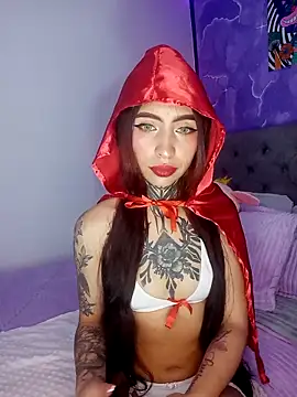 Snapshot of Rouxx_1 chatting on June 7, 5:16 pm Rouxx 1 online show from June 7, 5:16 pm