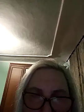 Snapshot of AureliaSky598 chatting on May 3, 11:22 pm AureliaSky598 online show from May 3, 11:22 pm