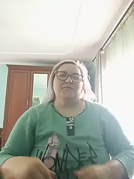 Snapshot of AureliaSky598 chatting on May 19, 5:36 am AureliaSky598 online show from May 19, 5:36 am