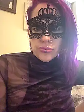 Snapshot of MistressSolena chatting on April 20, 2:25 am MistressSolena online show from April 20, 2:25 am