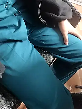 Ninilove 2k online show from April 9, 7:25 am