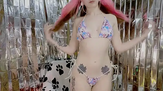 Snapshot of Sansarella chatting on January 11, 6:12 pm Sansarella online show from January 11, 6:12 pm