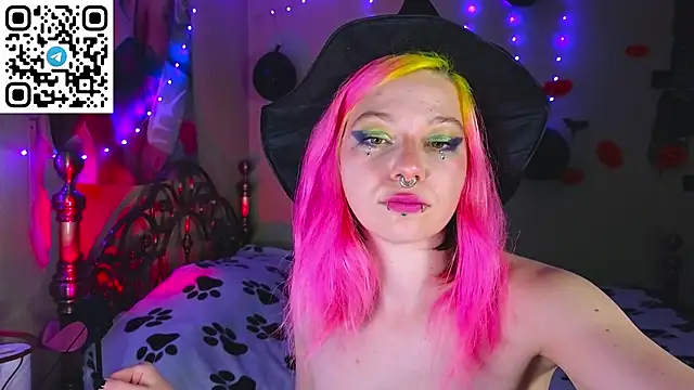 Snapshot of Sansarella chatting on October 30, 5:13 pm Sansarella online show from October 30, 5:13 pm