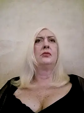 Julia20X online show from April 15, 10:22 am