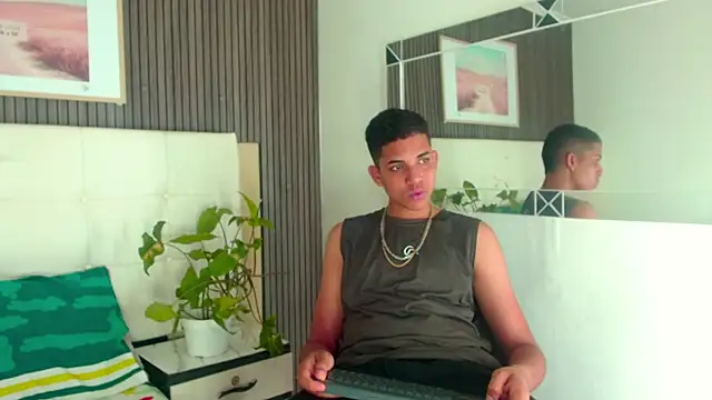 Lukaz Caballero online show from May 27, 4:31 am