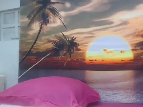 GoldenLuxeLady online show from May 11, 4:18 am