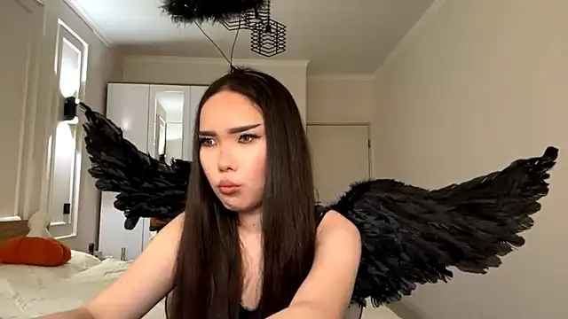 MardellHeavrin online show from May 9, 1:16 pm