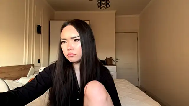 MardellHeavrin online show from May 15, 1:51 pm