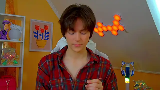 RitaRoses online show from April 19, 6:24 am