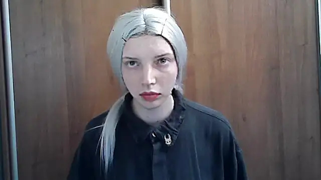 Snapshot of Crimson_Lady chatting on May 20, 5:41 pm Crimson Lady online show from May 20, 5:41 pm