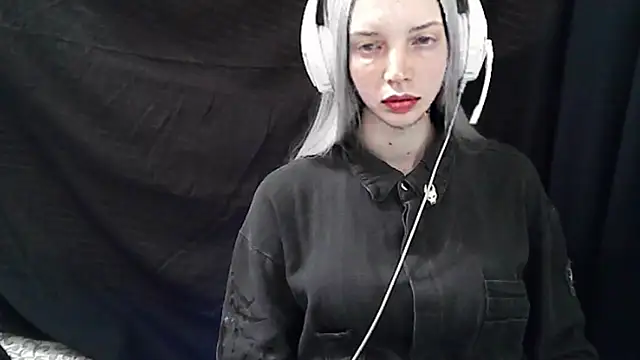 Snapshot of Crimson_Lady chatting on May 27, 5:54 pm Crimson Lady online show from May 27, 5:54 pm