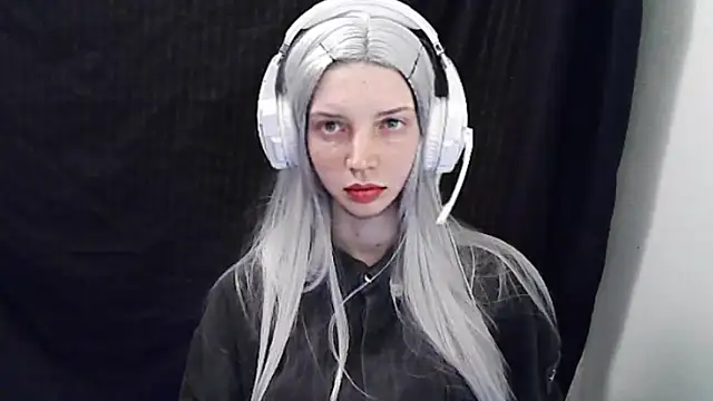 Snapshot of Crimson_Lady chatting on May 29, 6:50 pm Crimson Lady online show from May 29, 6:50 pm