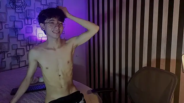 Snapshot of Twink_Sebas7 chatting on June 28, 12:22 pm Twink Sebas7 online show from June 28, 12:22 pm