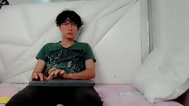 Shirowitheb online show from April 9, 1:16 pm