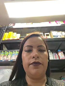 Snapshot of MIA_ROSSEEE chatting on April 25, 1:41 pm MIA ROSSEEE online show from April 25, 1:41 pm