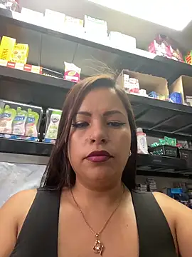 Snapshot of MIA_ROSSEEE chatting on May 20, 2:23 pm MIA ROSSEEE online show from May 20, 2:23 pm