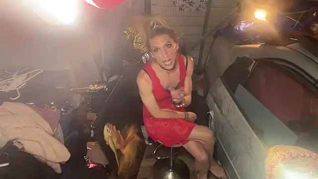 Snapshot of TgirlBrat chatting on May 19, 2:29 am TgirlBrat online show from May 19, 2:29 am