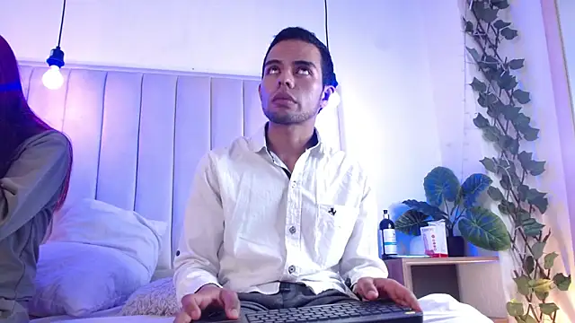 Snapshot of aji_golds chatting on May 28, 8:50 pm aji golds online show from May 28, 8:50 pm