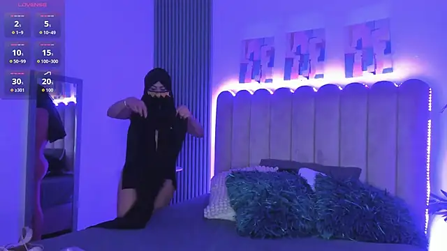 Layla amirah online show from May 7, 2:39 am