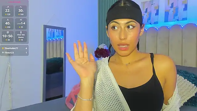 Layla amirah online show from May 10, 3:12 am