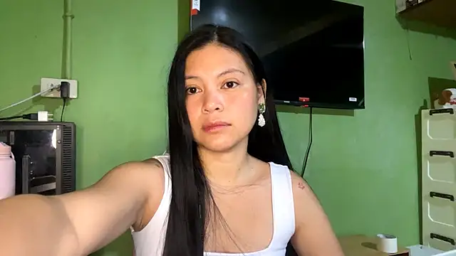 PatricaPrimeaux online show from April 15, 4:36 pm