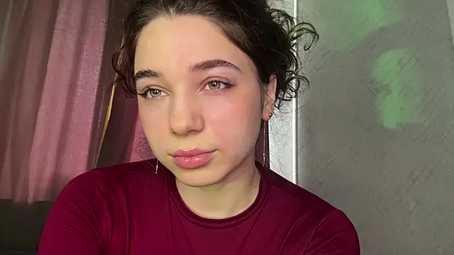 Angeliheee online show from April 17, 1:36 pm