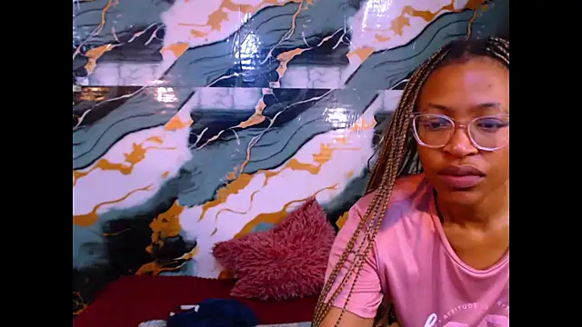 caramelchoco69 online show from June 14, 7:38 pm