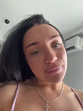 LucyHotty  online show from April 23, 7:30 am