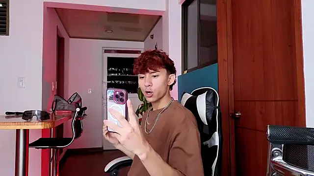 Ryan y tony online show from April 16, 6:52 pm