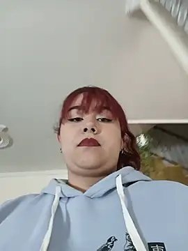 Snapshot of AliceScoot_ chatting on May 27, 6:05 pm AliceScoot online show from May 27, 6:05 pm