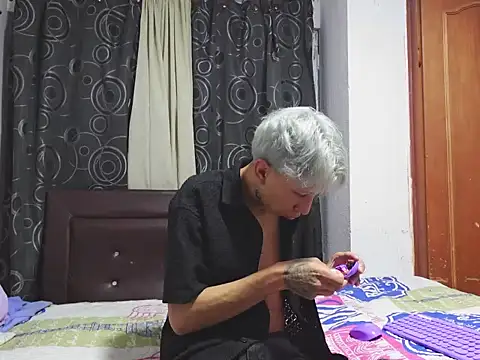 Alexander 2003Castro online show from May 1, 1:21 am