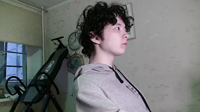 Snapshot of Miklaxyk chatting on April 29, 5:17 pm Miklaxyk online show from April 29, 5:17 pm