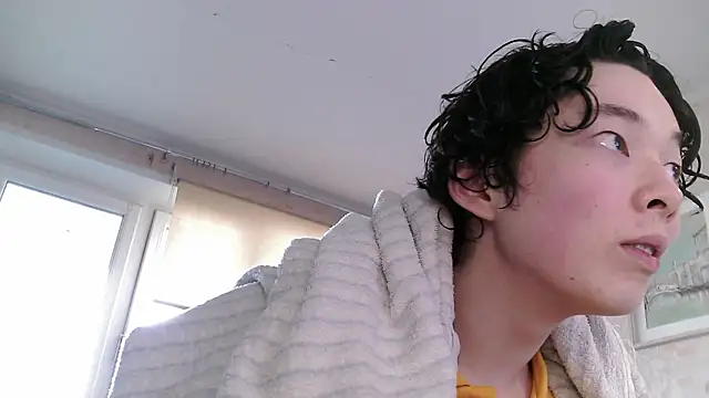 Snapshot of Miklaxyk chatting on May 14, 1:51 pm Miklaxyk online show from May 14, 1:51 pm