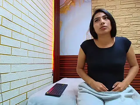 mellaniemonroe303av online show from April 10, 9:41 pm