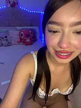 Miakittyyy online show from April 28, 2:22 pm