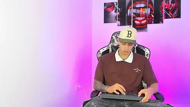 eithan boy  online show from June 20, 11:46 am