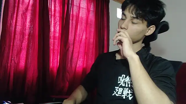 Snapshot of Marck-Pro chatting on April 26, 8:17 pm Marck-Pro online show from April 26, 8:17 pm