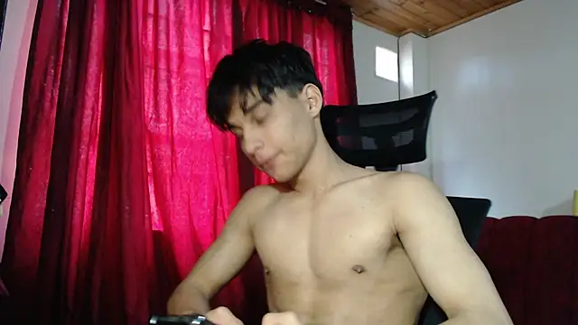 Snapshot of Marck-Pro chatting on May 12, 7:33 pm Marck-Pro online show from May 12, 7:33 pm