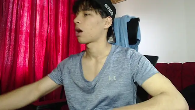 Snapshot of Marck-Pro chatting on May 28, 4:59 pm Marck-Pro online show from May 28, 4:59 pm
