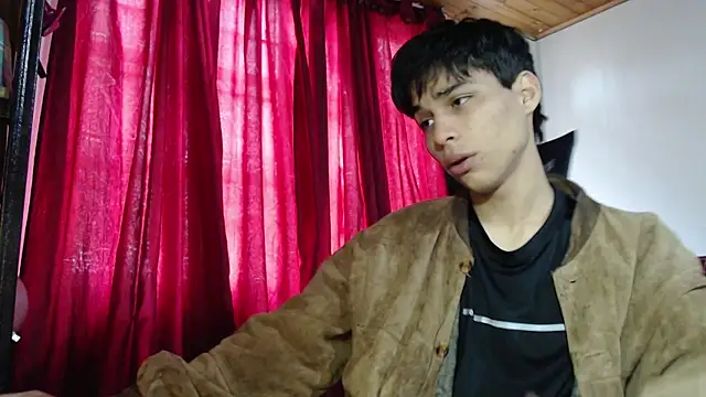 Snapshot of Marck-Pro chatting on July 9, 1:59 pm Marck-Pro online show from July 9, 1:59 pm