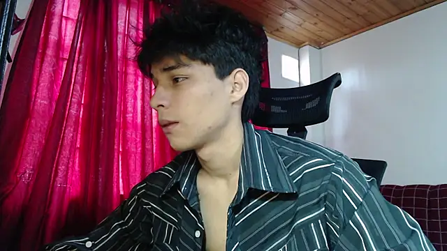 Snapshot of Marck-Pro chatting on July 10, 3:47 pm Marck-Pro online show from July 10, 3:47 pm