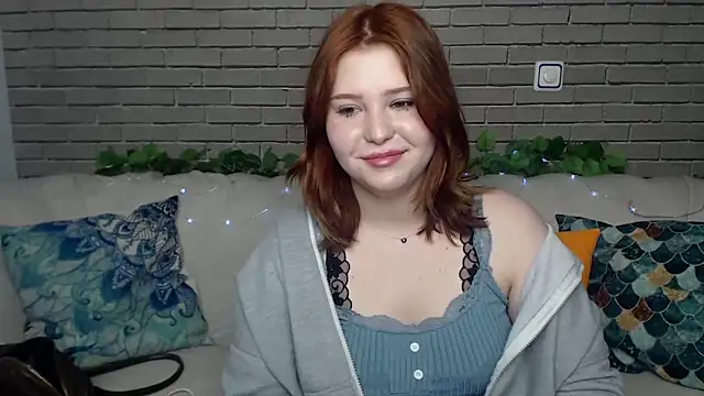 TeonaJ online show from April 12, 1:27 pm