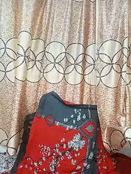 Snapshot of zareen_approach chatting on April 21, 11:07 pm zareen approach online show from April 21, 11:07 pm