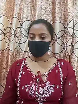 Snapshot of zareen_approach chatting on April 28, 5:29 pm zareen approach online show from April 28, 5:29 pm