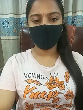 Snapshot of zareen_approach chatting on May 11, 4:26 pm zareen approach online show from May 11, 4:26 pm