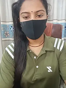 Snapshot of zareen_approach chatting on May 22, 11:05 am zareen approach online show from May 22, 11:05 am