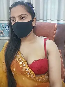 Snapshot of zareen_approach chatting on May 23, 10:19 am zareen approach online show from May 23, 10:19 am